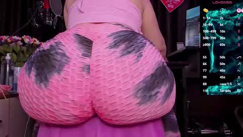 Snapshot of raissa_sky26 chatting on October 8, 2:42 am Laura online show from October 8, 2:42 am