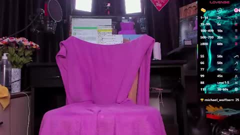 Snapshot of raissa_sky26 chatting on August 7, 2:24 am Laura online show from August 7, 2:24 am
