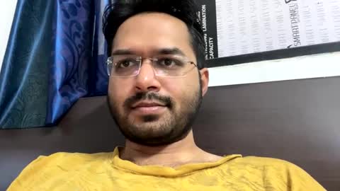 Snapshot of raj_maheesh chatting on February 11, 4:33 am raj_maheesh online show from February 11, 4:33 am