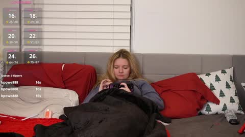 Snapshot of ramichick chatting on December 22, 7:44 am Rami online show from December 22, 7:44 am