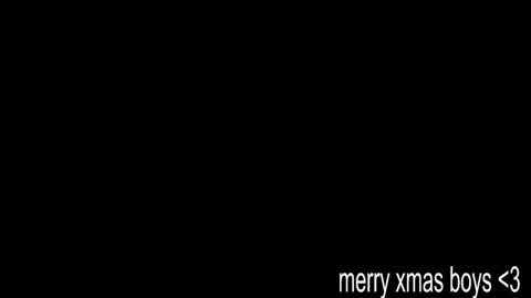 Snapshot of ramisexyloveyou chatting on December 27, 8:39 pm Ramiro online show from December 27, 8:39 pm