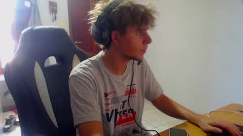 Snapshot of ramisexyloveyou chatting on January 7, 6:56 pm Ramiro online show from January 7, 6:56 pm