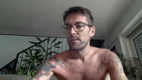 Snapshot of ramler0815 chatting on July 8, 9:03 am ramler0815 online show from July 8, 9:03 am