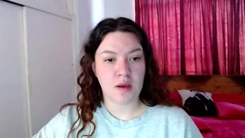 Snapshot of ramona15 chatting on August 2, 8:18 pm Ramona online show from August 2, 8:18 pm