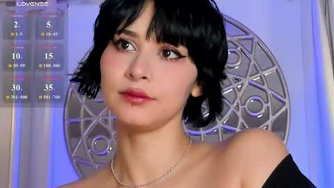 Snapshot of ramonaa_gold chatting on August 4, 11:46 am Ramona online show from August 4, 11:46 am