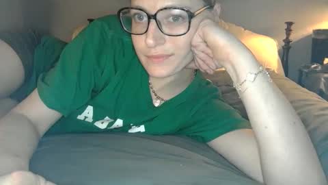    RAMONA Q   online show from March 30, 10:05 am