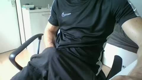 ramonjoosse2001 online show from June 17, 11:23 am
