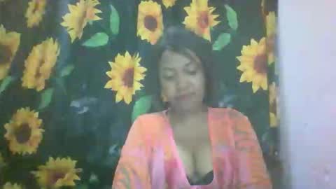 Snapshot of ranah23 chatting on May 8, 8:25 pm ranah23 online show from May 8, 8:25 pm