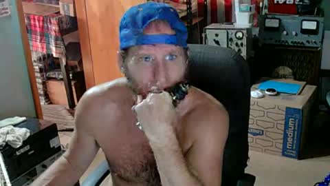 Randall online show from August 2, 9:57 pm