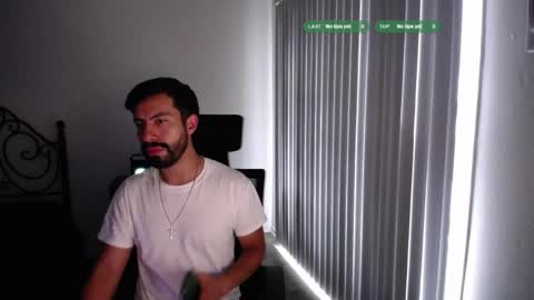 Snapshot of randomink3 chatting on April 10, 1:11 am randomink3 online show from April 10, 1:11 am