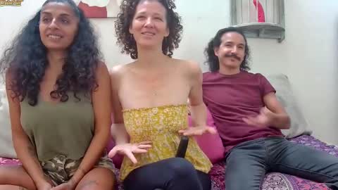 Snapshot of randomshuffle chatting on February 11, 2:24 pm MR DJ Randomshuffle friends playing with sexual energy live - OMG we are back online show from February 11, 2:24 pm