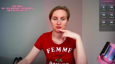 Snapshot of randycherry chatting on July 9, 2:54 pm Cherry Miss Cherry online show from July 9, 2:54 pm