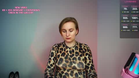 Snapshot of randycherry chatting on August 8, 3:14 pm Cherry Miss Cherry online show from August 8, 3:14 pm