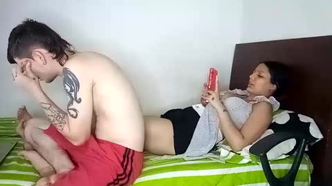 Snapshot of rangel_sex chatting on January 8, 10:37 pm Rangel and Lola online show from January 8, 10:37 pm