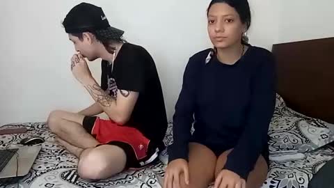 Snapshot of rangel_sex chatting on February 15, 3:50 pm Rangel and Lola online show from February 15, 3:50 pm