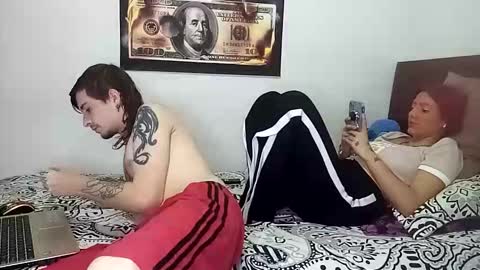 Snapshot of rangel_sex chatting on October 9, 1:03 am Rangel and Lola online show from October 9, 1:03 am