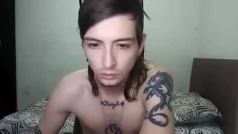 Snapshot of rangel_sex chatting on October 14, 1:50 am Rangel and Lola online show from October 14, 1:50 am