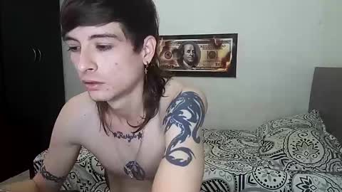 Snapshot of rangel_sex chatting on October 17, 5:15 pm Rangel and Lola online show from October 17, 5:15 pm