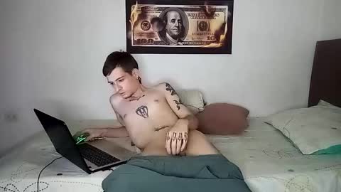 Snapshot of rangel_sex chatting on December 13, 10:15 pm Rangel and Lola online show from December 13, 10:15 pm