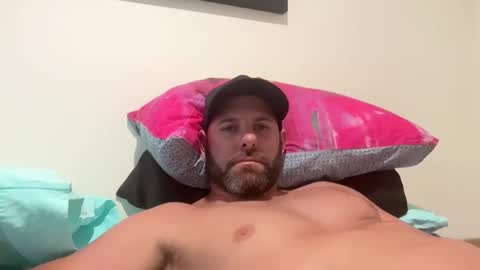 Snapshot of ransguy chatting on February 1, 5:39 am ransguy online show from February 1, 5:39 am