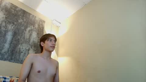 raphael_nyon1 online show from May 5, 3:53 pm