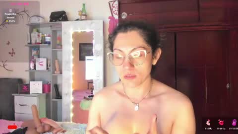 Snapshot of rapunzell__ chatting on June 24, 8:46 am Rapunzell online show from June 24, 8:46 am