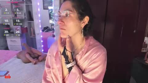 Snapshot of rapunzell__ chatting on July 2, 12:44 pm Rapunzell online show from July 2, 12:44 pm