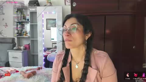 Snapshot of rapunzell__ chatting on July 19, 8:34 pm Rapunzell online show from July 19, 8:34 pm