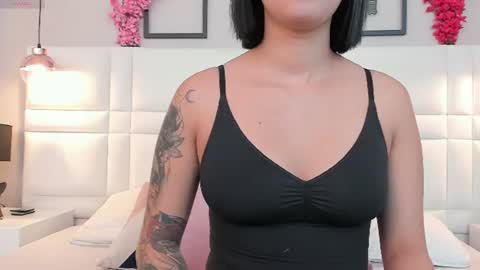 Snapshot of raquelhyde_ chatting on July 20, 7:27 pm raquel Hyde online show from July 20, 7:27 pm