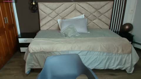 Raquel online show from February 22, 11:46 am