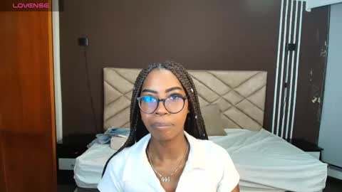 Raquel online show from September 27, 7:30 pm