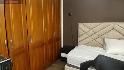 Raquel online show from October 24, 11:50 am