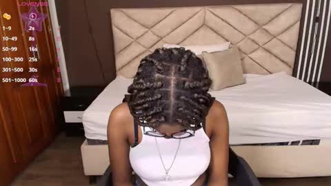 Raquel online show from December 15, 11:58 am