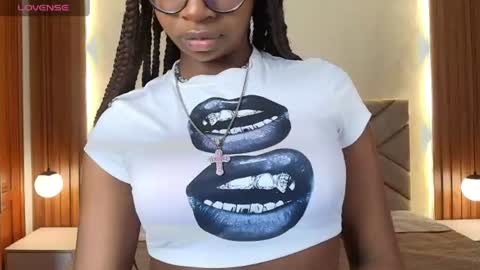 Raquel online show from June 15, 11:56 am