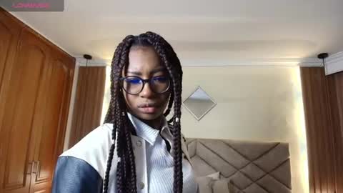 Snapshot of raqueljones_ chatting on June 25, 12:20 pm Raquel online show from June 25, 12:20 pm