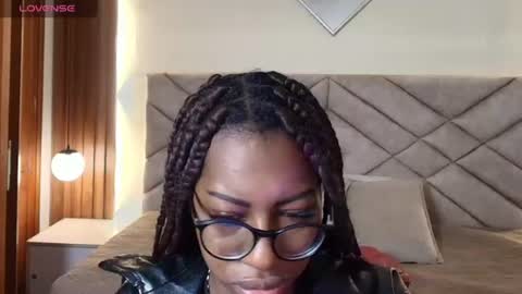 Snapshot of raqueljones_ chatting on July 23, 12:03 pm Raquel online show from July 23, 12:03 pm