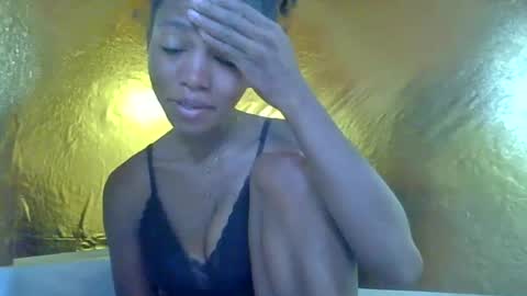 Snapshot of rasoanirinaa chatting on June 18, 7:52 am rasoanirinaa online show from June 18, 7:52 am