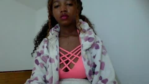 Snapshot of rasoanirinaa chatting on July 6, 3:47 am rasoanirinaa online show from July 6, 3:47 am