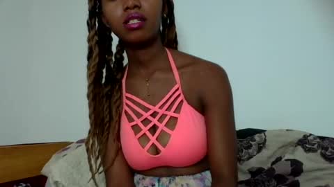 Snapshot of rasoanirinaa chatting on July 19, 7:23 am rasoanirinaa online show from July 19, 7:23 am