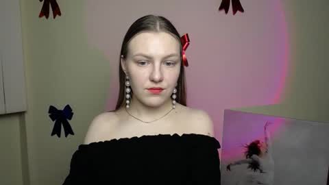 raspberry0101 online show from February 10, 12:19 am