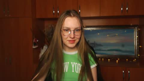 raspberry0101 online show from February 25, 4:42 pm