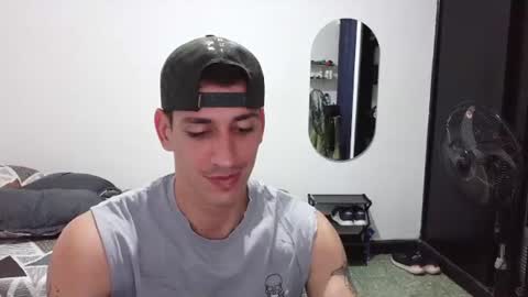 Snapshot of raul240335 chatting on August 1, 11:03 pm Raul online show from August 1, 11:03 pm