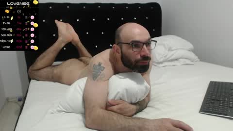 RaulWildBoy27 online show from May 1, 7:51 pm