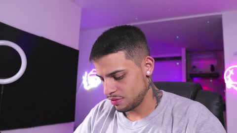 Snapshot of rausch77 chatting on January 31, 6:35 am rausch77 online show from January 31, 6:35 am