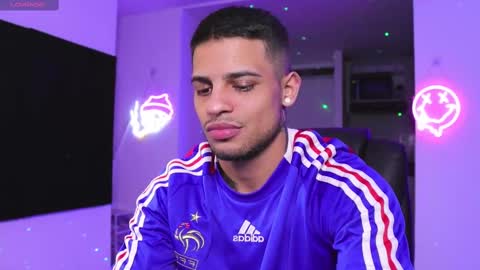 Snapshot of rausch77 chatting on February 13, 8:06 am rausch77 online show from February 13, 8:06 am