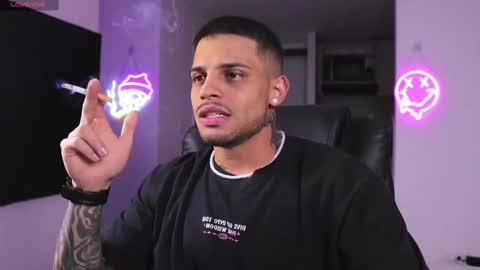 Snapshot of rausch77 chatting on February 26, 8:37 am rausch77 online show from February 26, 8:37 am