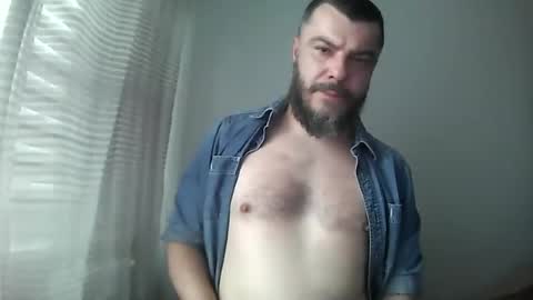 Snapshot of ravart43 chatting on May 18, 7:14 am ravart43 online show from May 18, 7:14 am