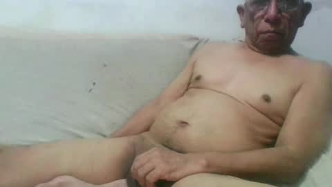 Snapshot of raven69mx2 chatting on May 3, 11:16 am raven69mx2 online show from May 3, 11:16 am