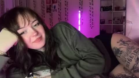 Snapshot of raven_armor chatting on June 22, 6:16 pm raven_armor online show from June 22, 6:16 pm