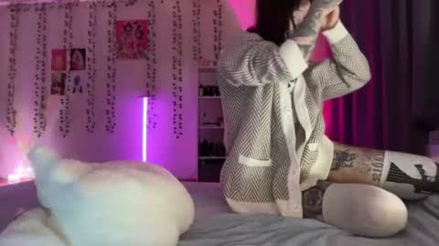 Snapshot of raven_armor chatting on June 26, 5:39 pm raven_armor online show from June 26, 5:39 pm